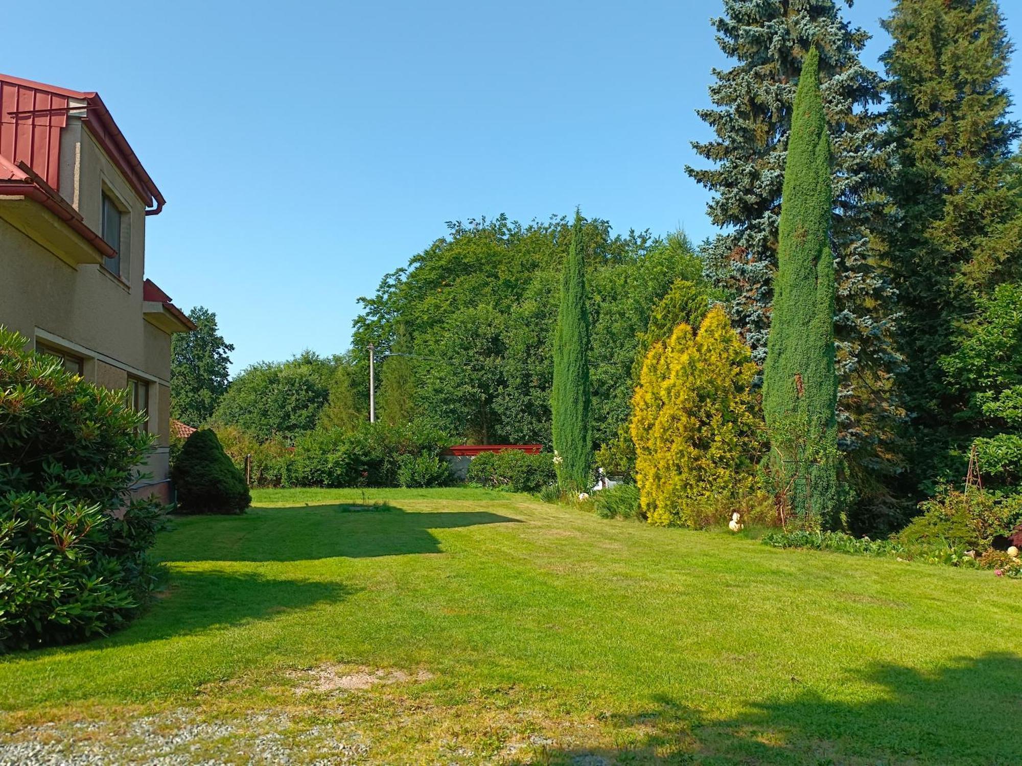 Apartman Za Lesem Červený Kostelec Bagian luar foto